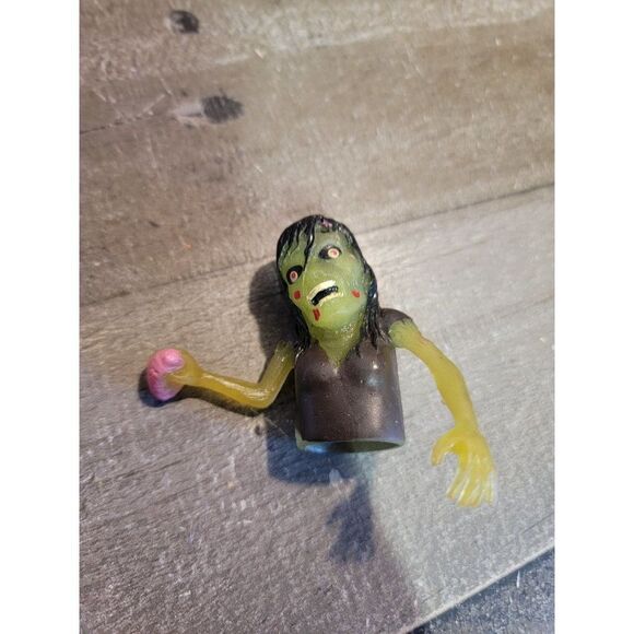 Rubber ACC Woman zombie brains finger puppet glow in the dark halloween toy figu - Picture 1 of 5